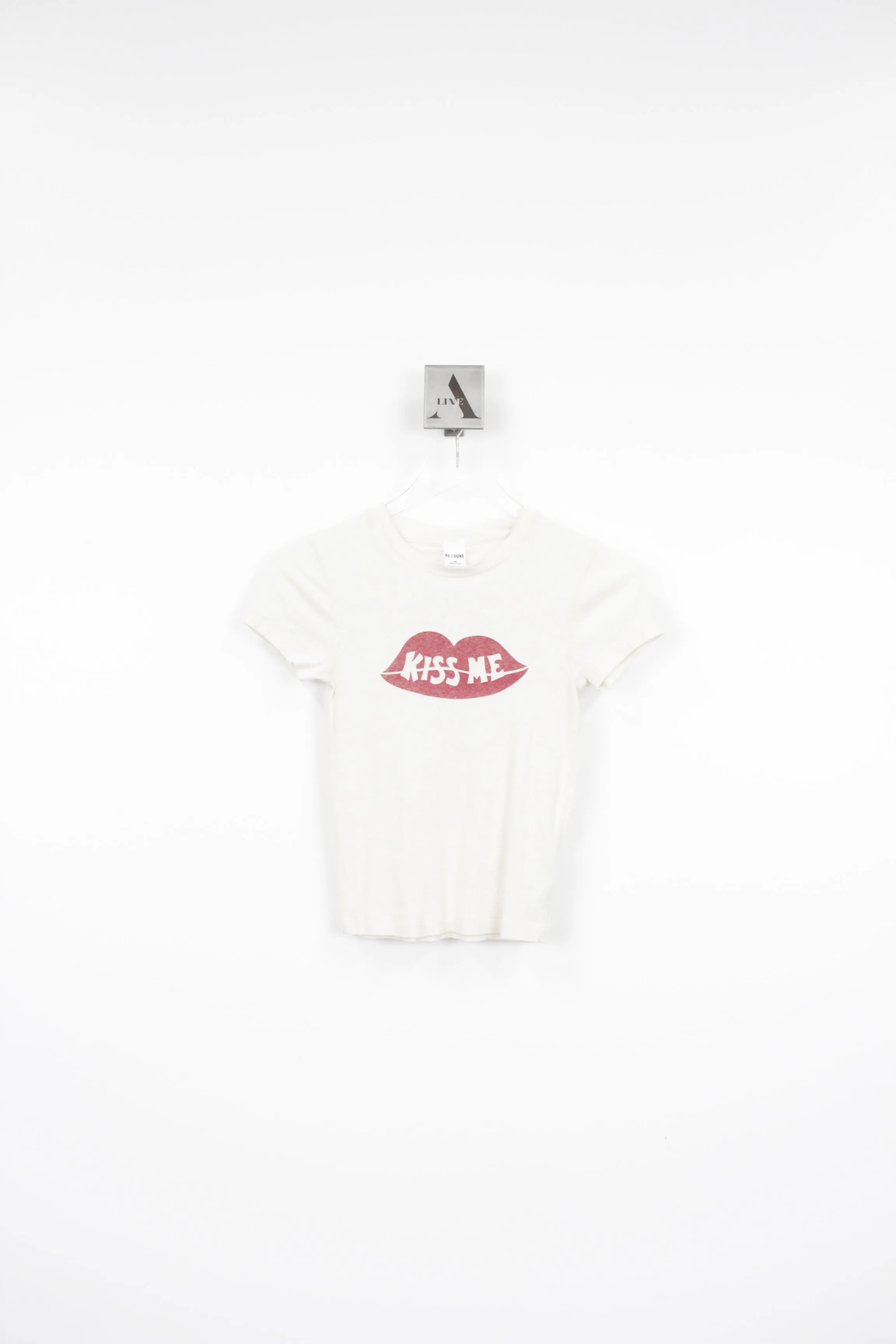 90S BABY TEE KISS ME